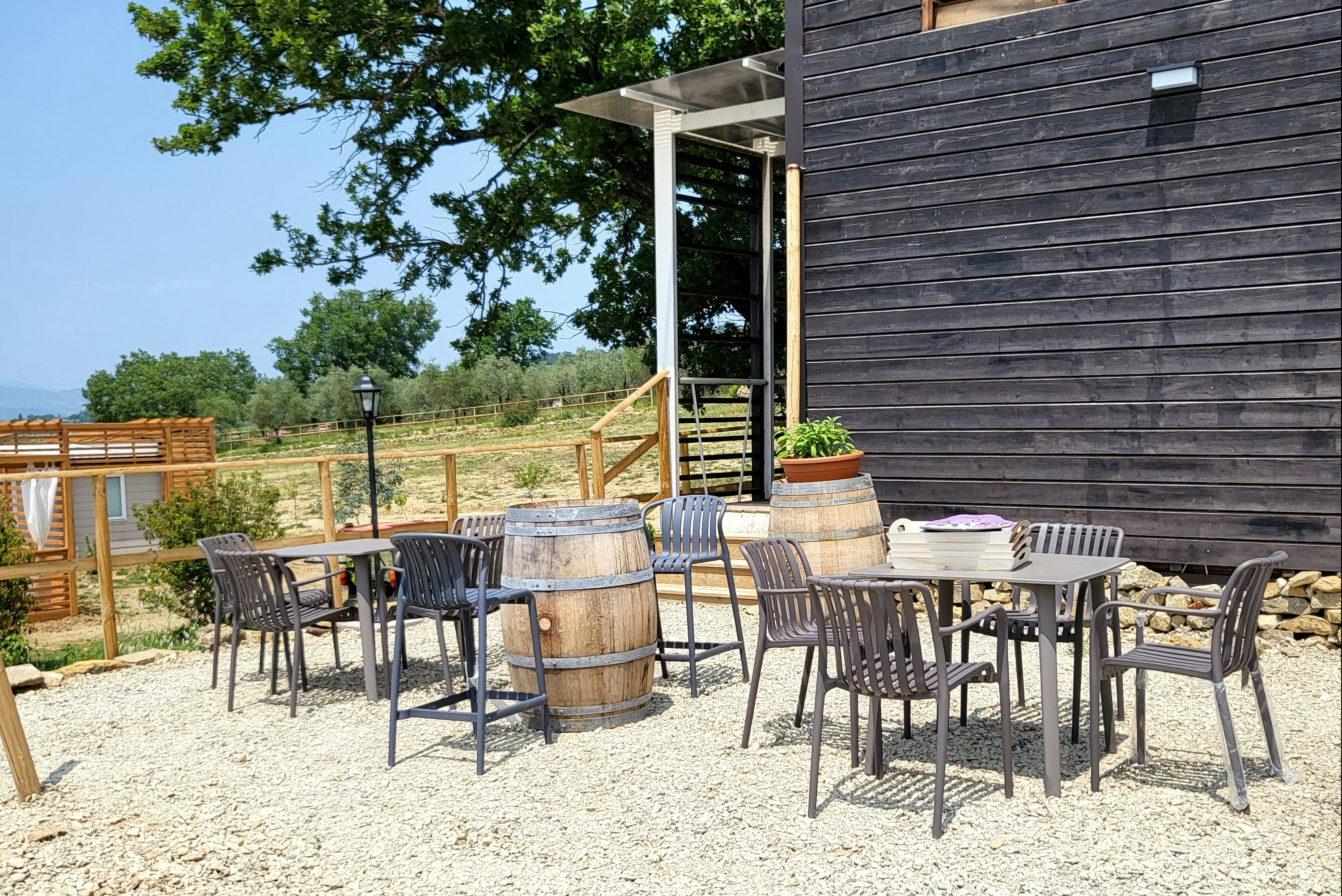 Viovillas Country House Arezzo - Terrasse auf dem Campingplatz