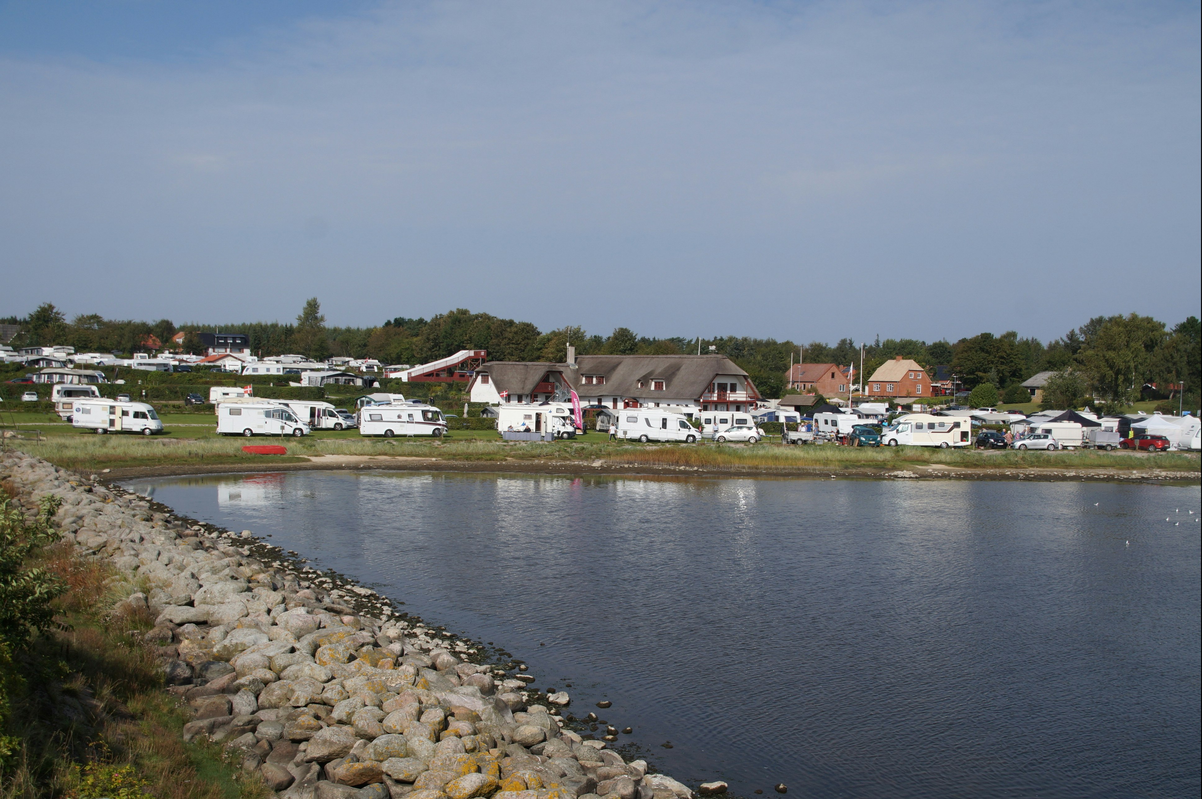 Virksund Camping - Standplätze direkt am Wasser
