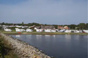 Virksund Camping - Standplätze direkt am Wasser