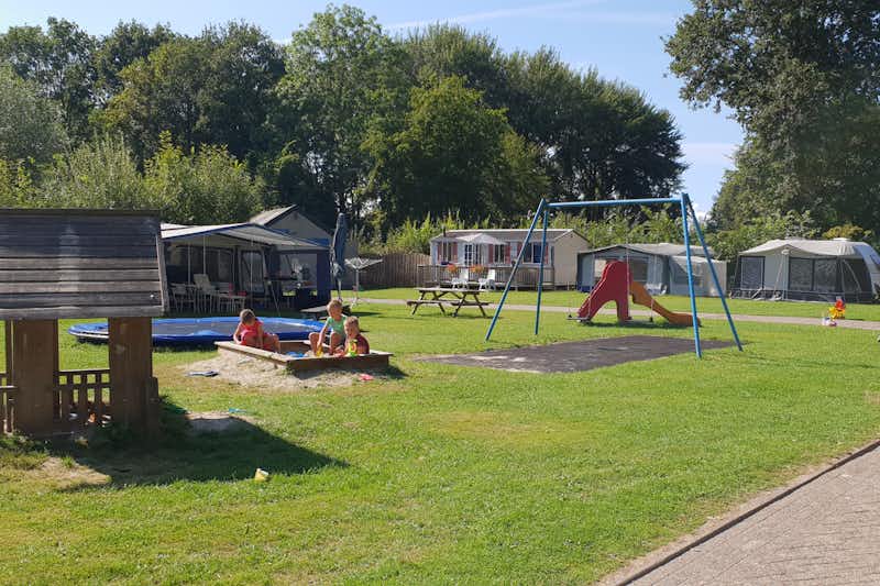 Vodatent @ Camping de Breede - Kinderspielplatz auf dem Campingplatz