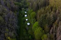 Vodatent @ Camping Drei Spatzen - Luftaufnahme des Campingplatzes im Wald