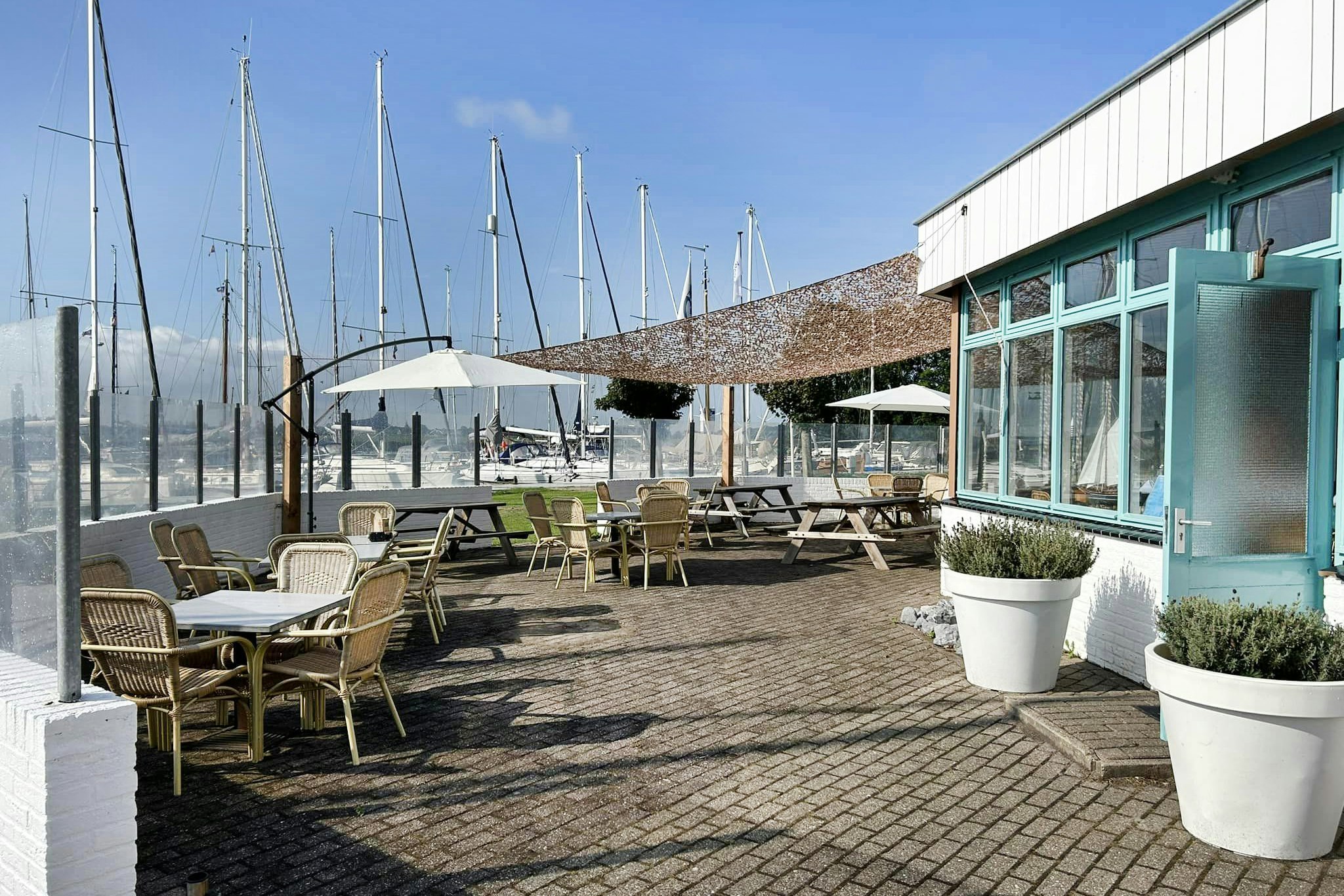 Vodatent @ Minicamping Marina Warns - Terrasse Restaurant  auf dem Campingplatz
