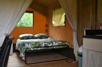 Vodatent @ Recreatiepark Westerkwartier - Doppelbett in einem Glamping-Zelt