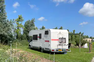 Voedselbos Camping Koperwiek - Standplätze auf dem Campingplatz