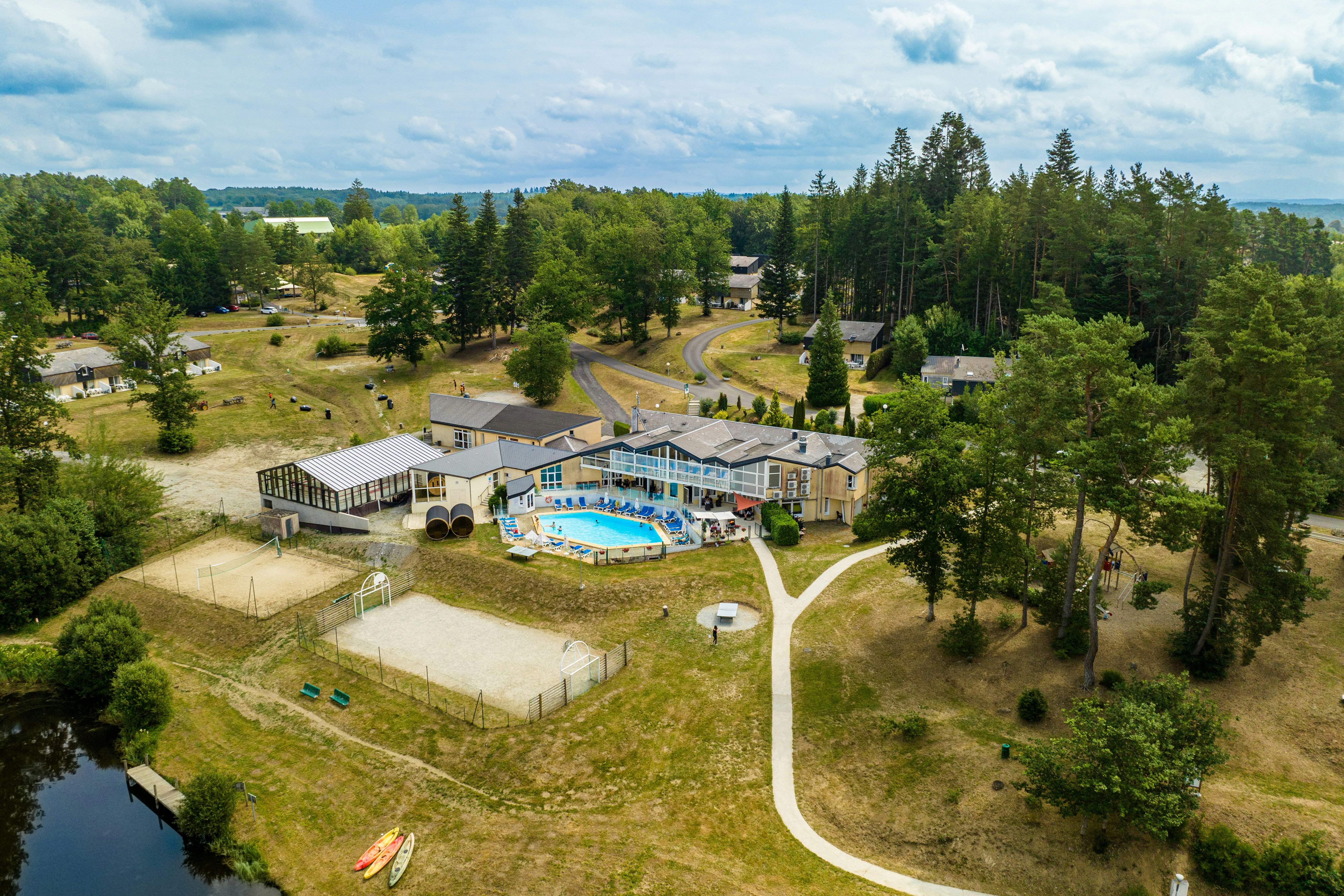 VVF Pays d'Eygurande  - Luftaufnahme des Campingplatzes