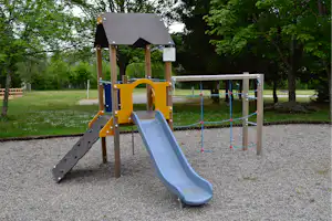 VVF Saint-Bonnet-en-Champsaur - Kinderspielplatz auf dem Campingplatz