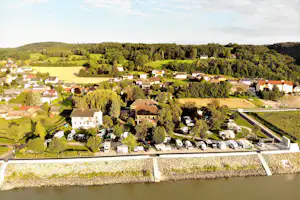 Wachau Camping Schönbühel - Luftaufnahme des Campingplatzes