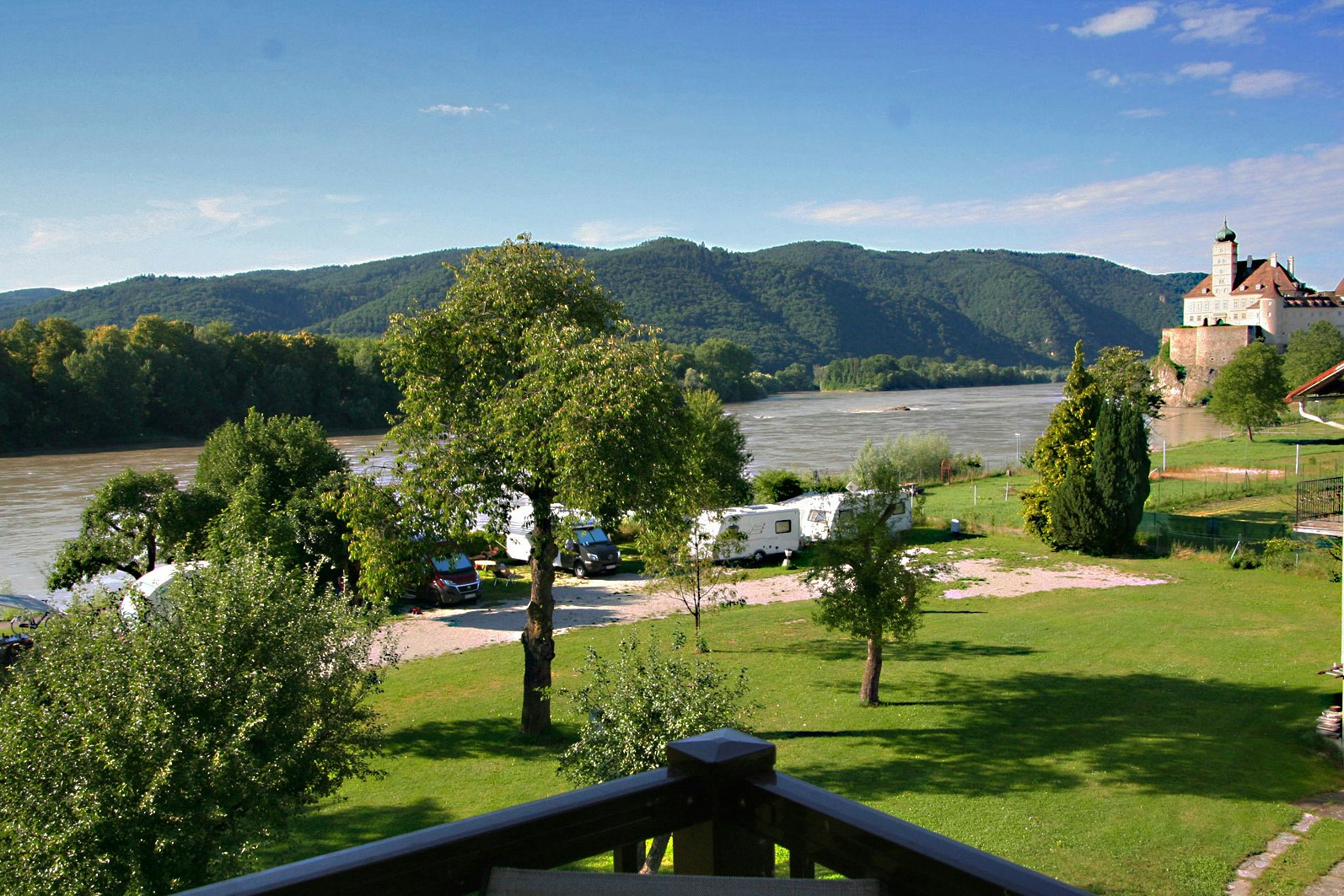 Wachau Camping Schönbühel - Standplätze auf dem Campingplatz