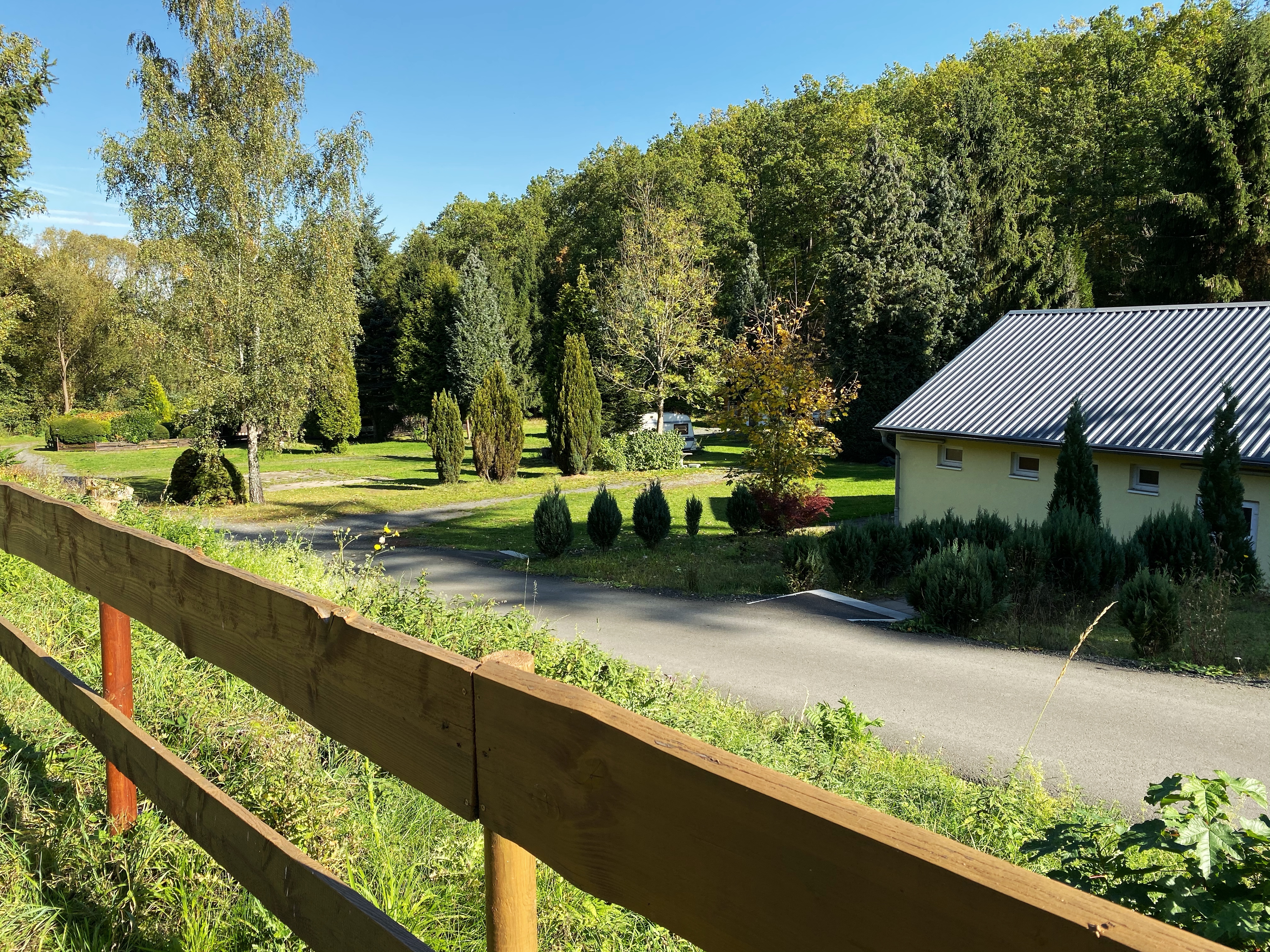 Waldcamp Meerbornsheide - Standplatz - 2.JPG