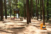 Waldcamping Brombach - Spielplatz mit Sand für Kinder auf dem Campingplatz
