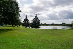 Waldcampingplatz Pirna-Copitz - Lage am See