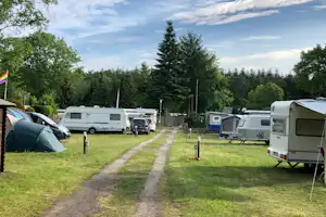 Waldcampingplatz Ummelbad - Wohnmobil- und Wohnwagenstellplätze auf der Wiese