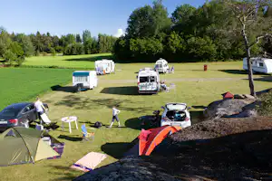 Waldviertel Camping - Blick auf die Stell- und Zeltplätze auf dem Campingplatz