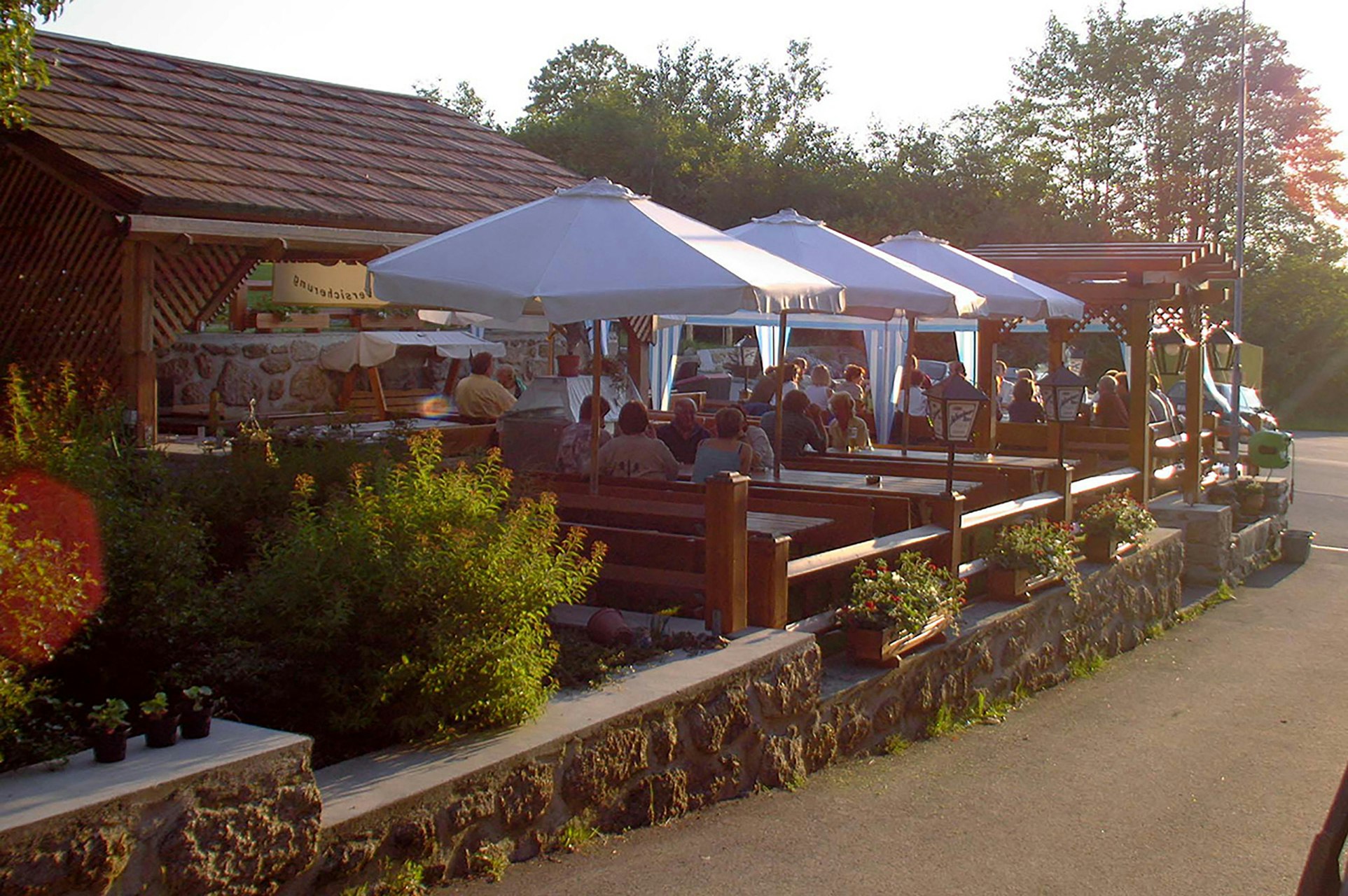 Waldviertel Camping - Terrasse des Restaurants auf dem Campingplatz