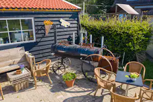 Waleuk - Terrasse der Snackbar auf dem Campingplatz