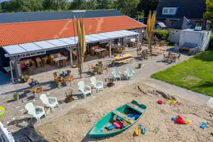 Waleuk - Terrasse und Sandkasten für Kinder