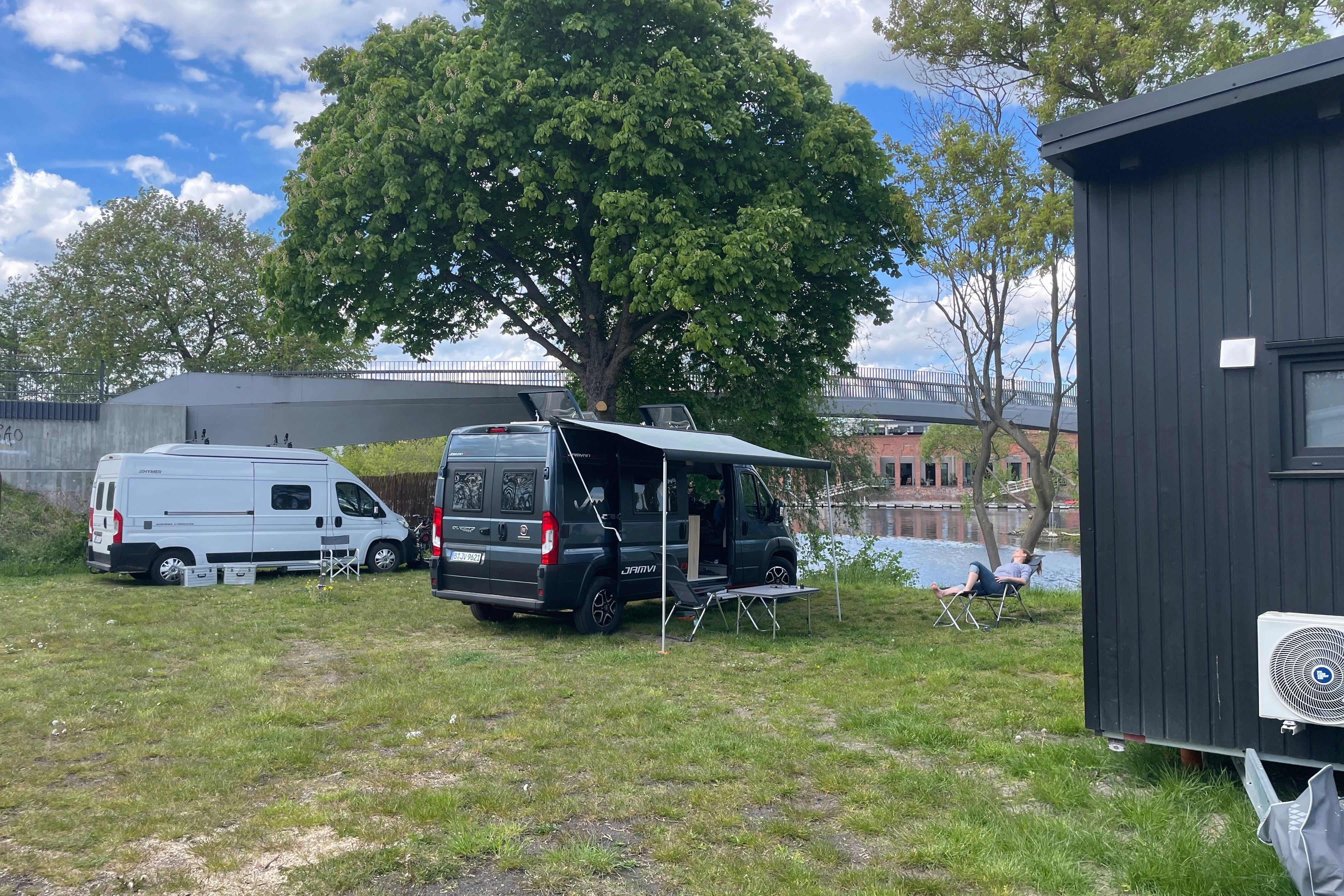 Wassersportzentrum Alte Feuerwache - Standplätze auf dem Campingplatz