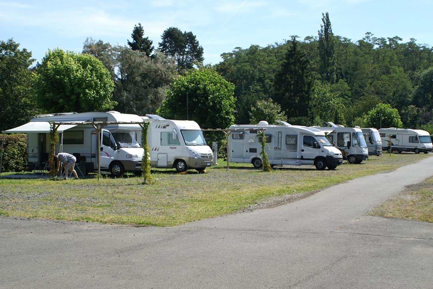 Wellness-Rheinpark-Camping -  Übernachtungsmöglichkeiten auf dem Campingplatz