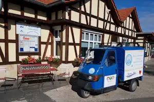 Wellness-Rheinpark-Camping - Außenansicht der Rezeption auf dem Campingplatz