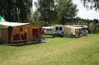 Wiesencamping Marhof  -  Stellplatz vom Campingplatz auf grüner Wiese