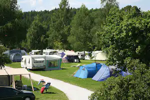 Wiesencamping Marhof - Wohnwagen- und Zeltstellplatz vom Campingplatz auf grüner Wiese