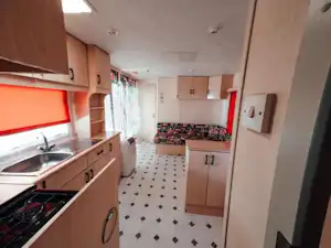 355774341.jpg