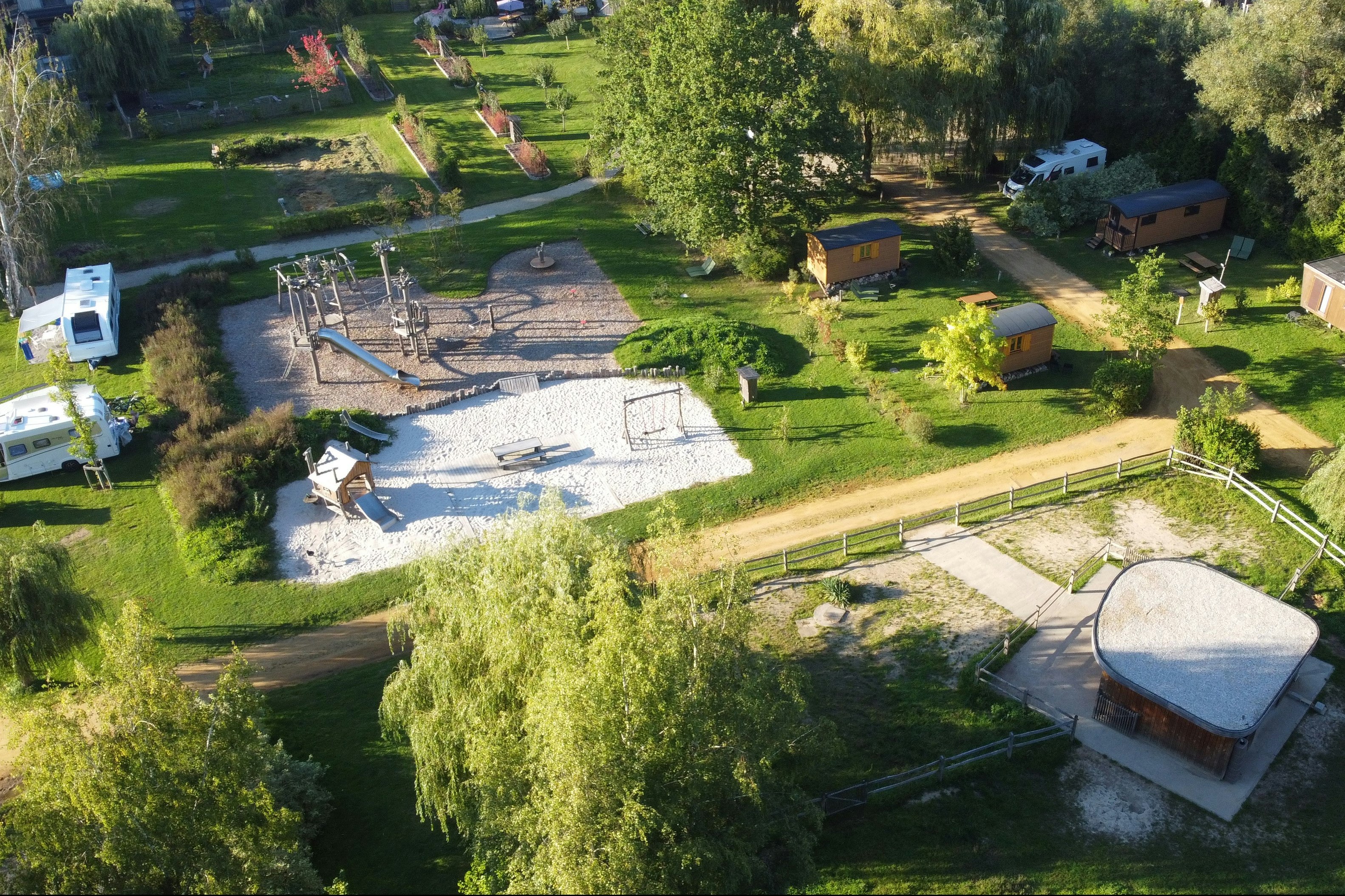 Willow Camp  - Luftaufnahme des Campingplatzes