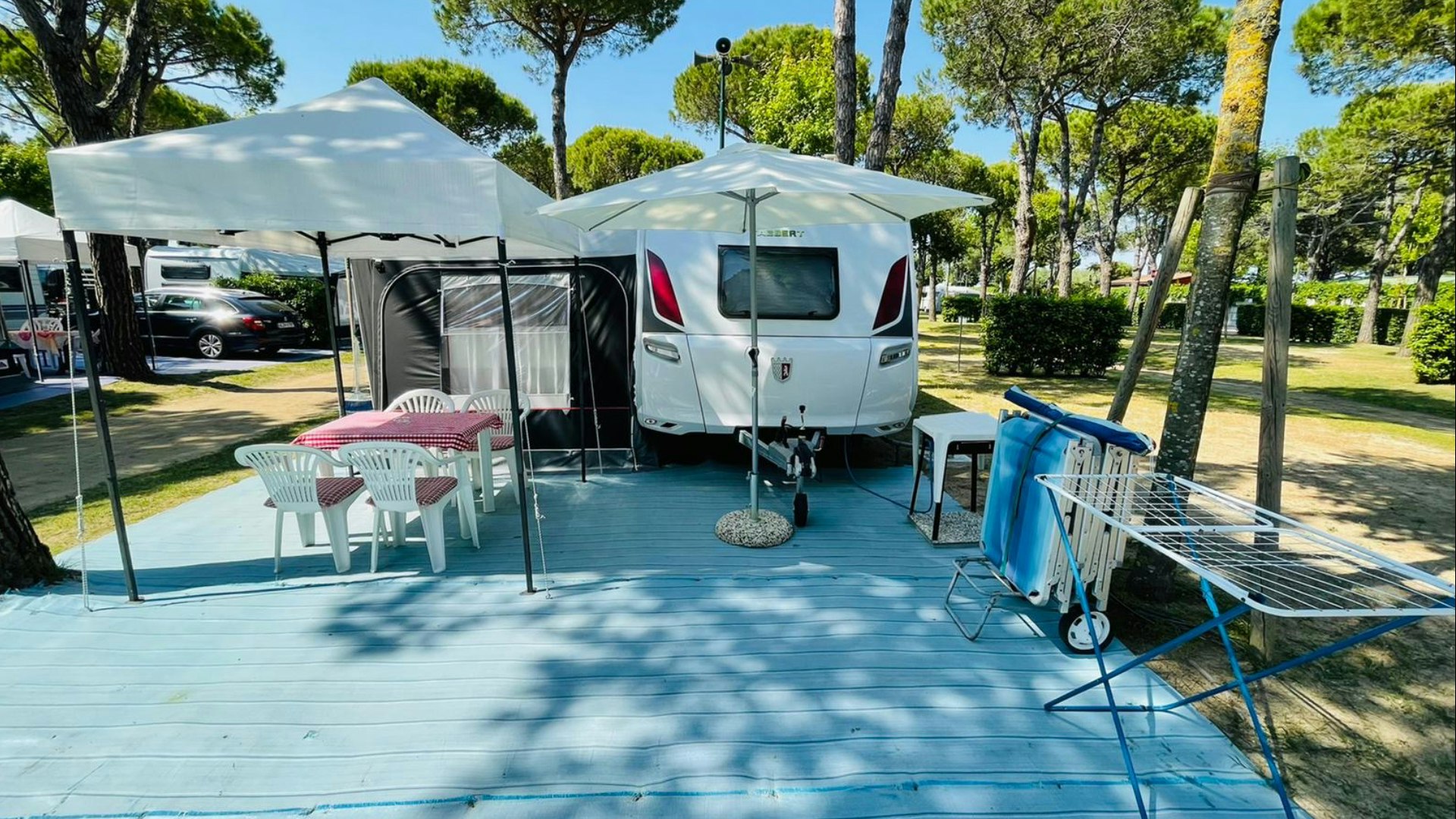 WMC Buschmann Camping @ Union Lido - Stellplatz mit Terrasse auf dem Campingplatz