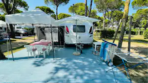 WMC Buschmann Camping @ Union Lido - Stellplatz mit Terrasse auf dem Campingplatz