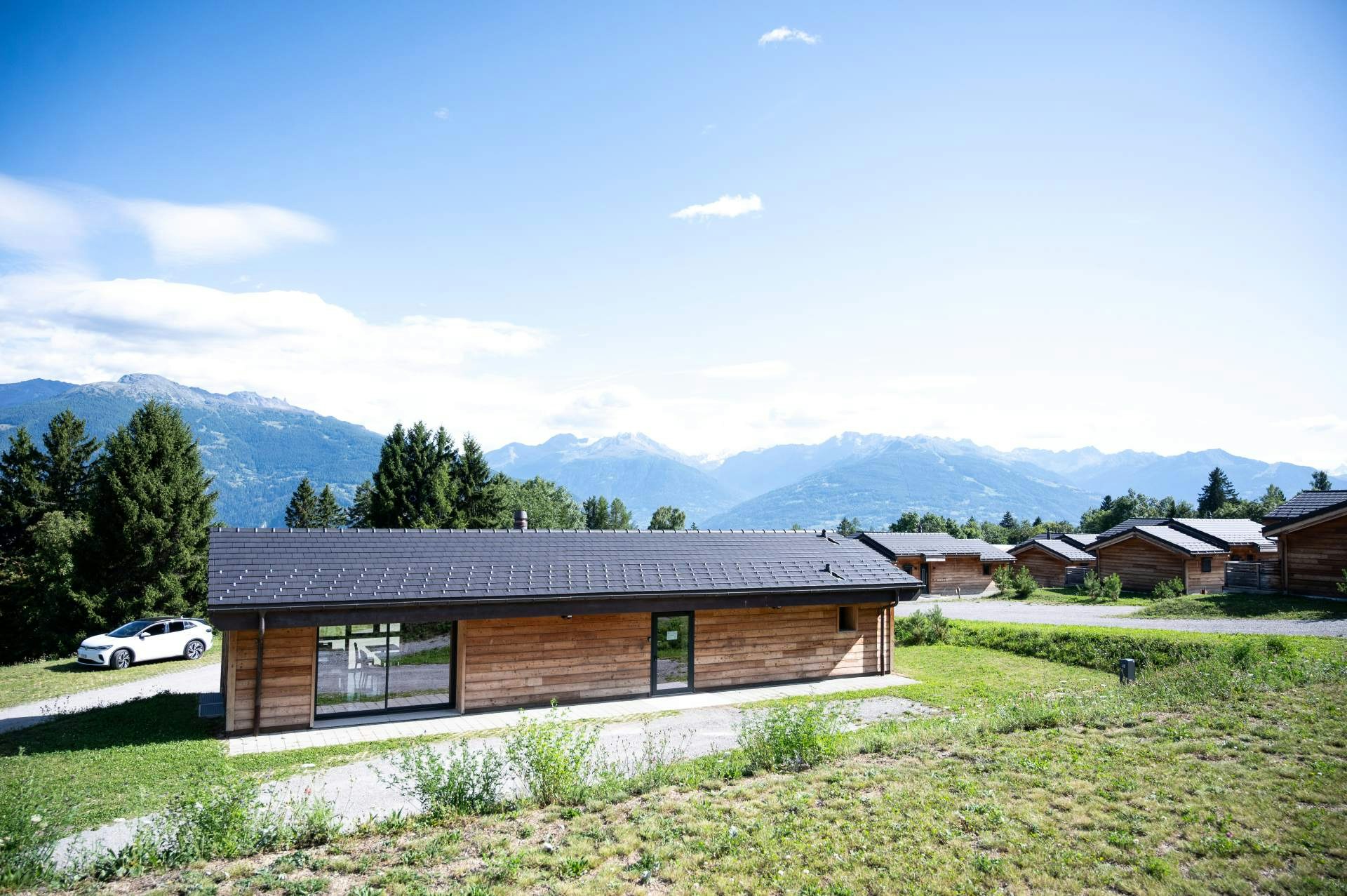 Woodland Camping - Blick auf das Sanitärgebäude auf dem Campingplatz