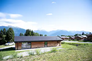 Woodland Camping - Blick auf das Sanitärgebäude auf dem Campingplatz