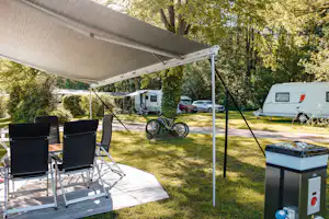 Wusterwitz Camping am See - Stellplätze im Grünen auf dem Campingplatz