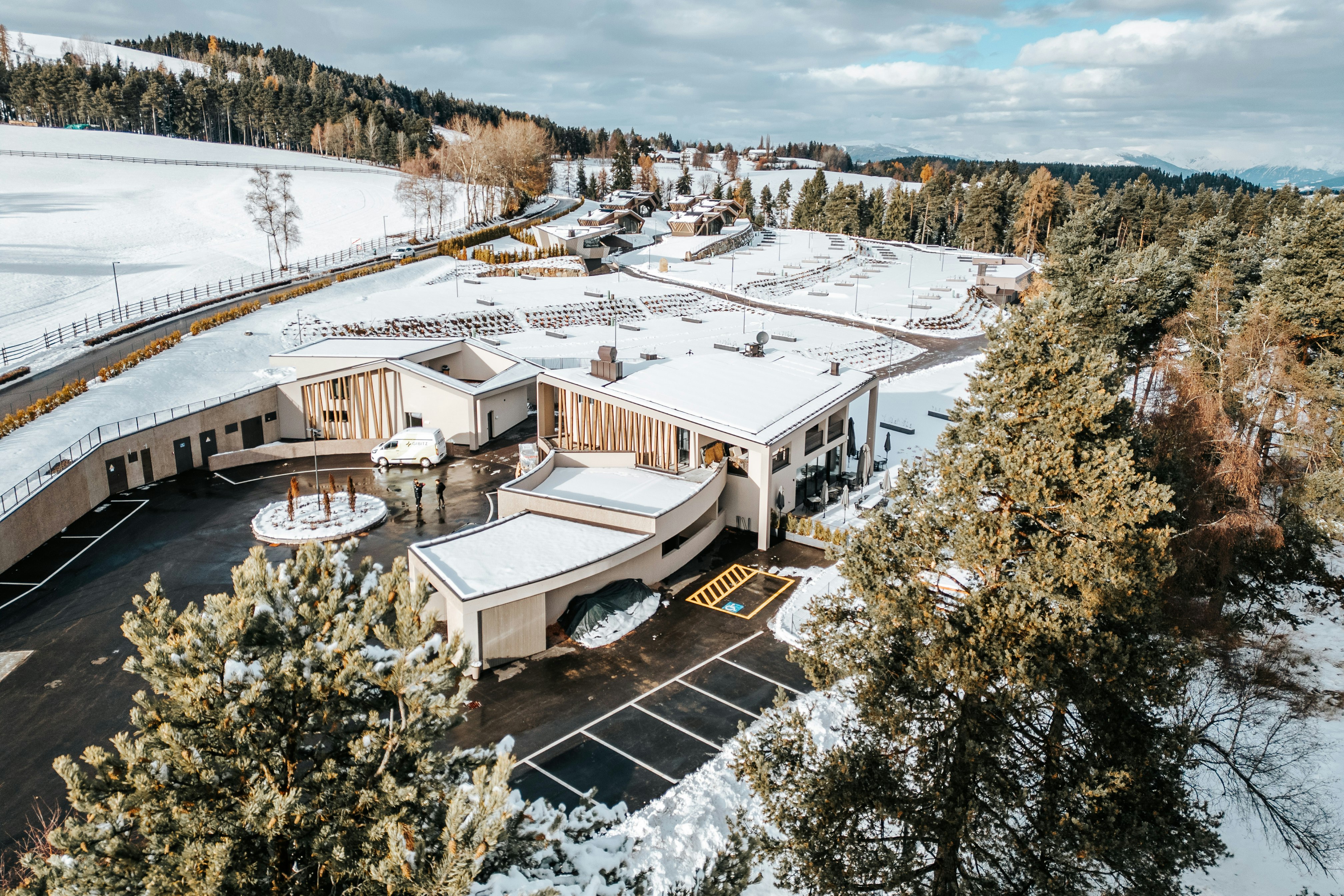 x-camping Dolomites - Blick auf den Campingplatz im Schnee