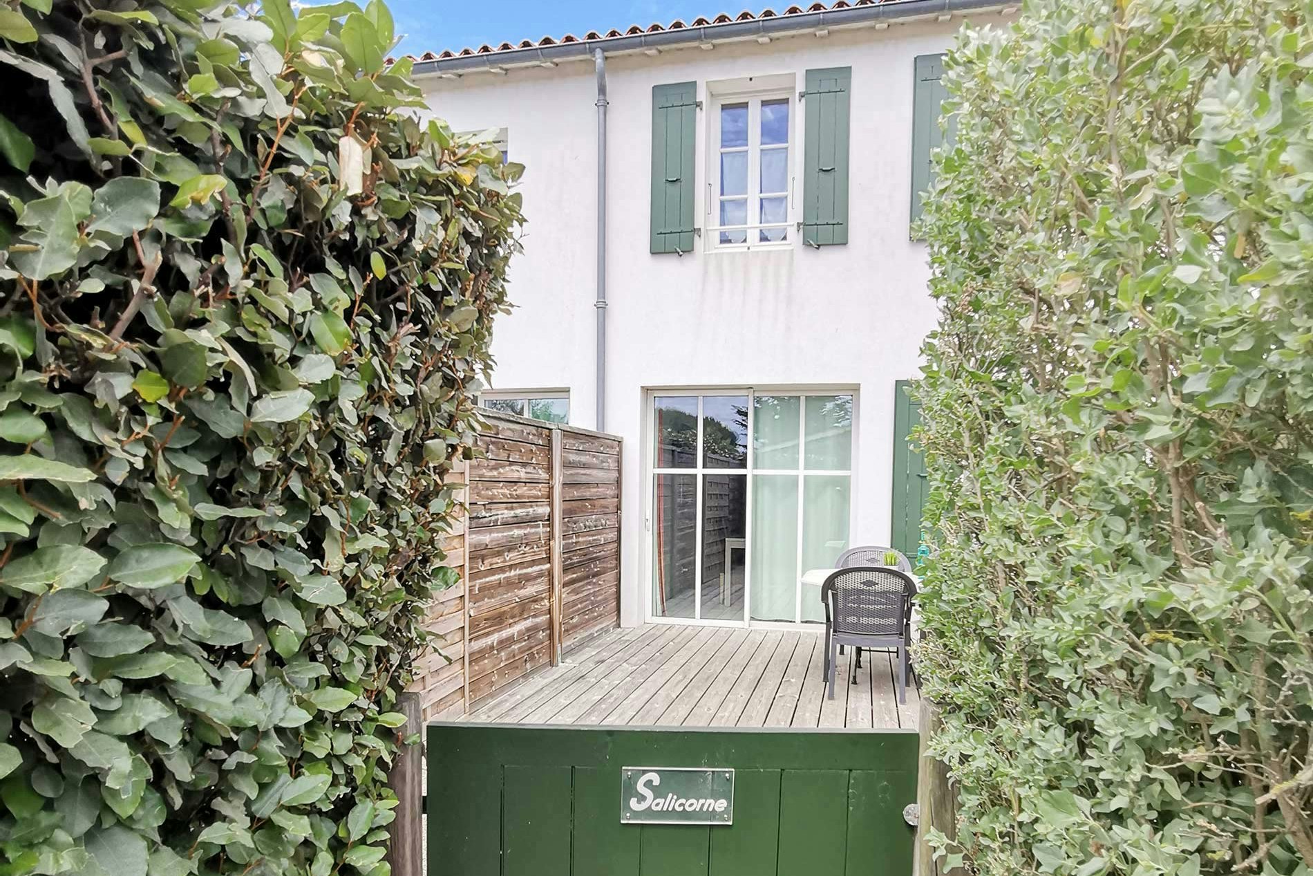 Yelloh! Le Village du Phare - Mietunterkunft mit Terrasse