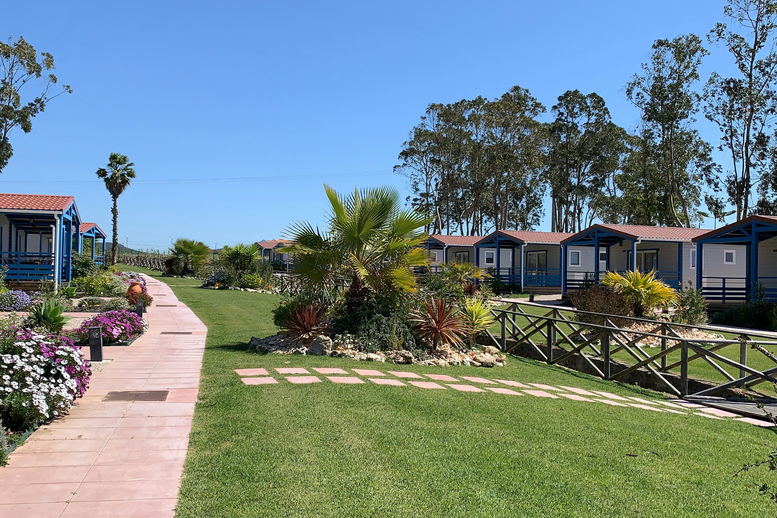 Yelloh! Village Costa do Vizir - Blick auf Mobilheime auf dem Gelände von dem Campingplatz