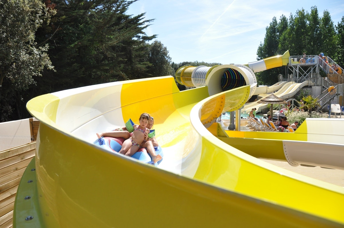 Yelloh! Village Domaine de l'Orée  - Rutschen im Wasserpark des Campingplatzes