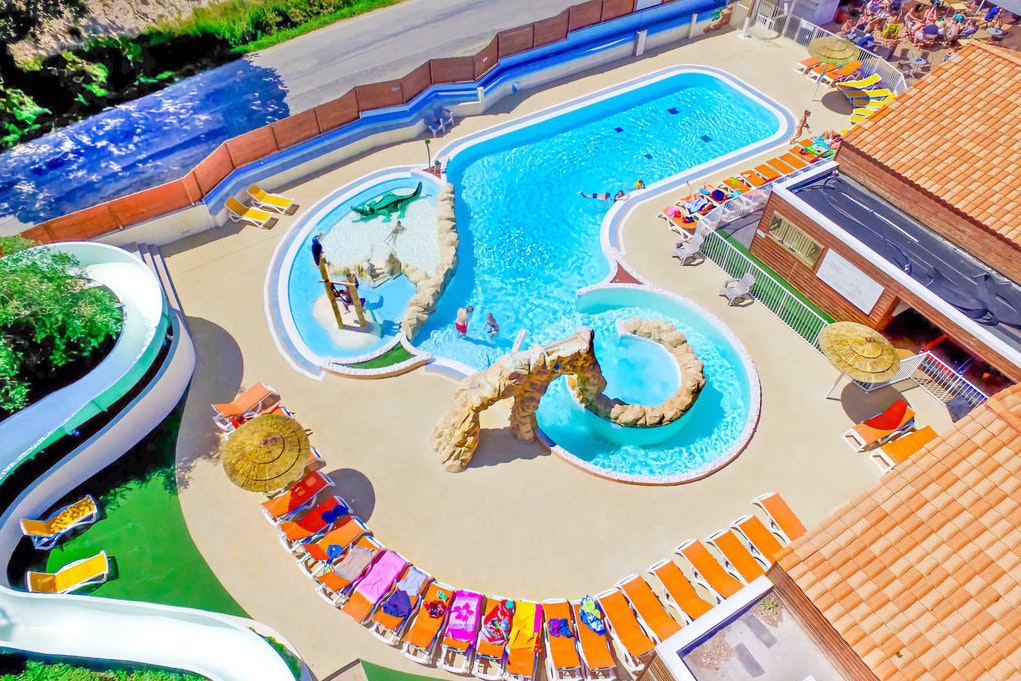 Camping Capfun La Chênaie Pornic  Yelloh! Village La Chênaie - Luftaufnahme des Wasserparks