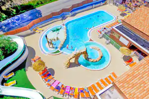 Camping Capfun La Chênaie Pornic Yelloh! Village La Chênaie - Luftaufnahme des Wasserparks