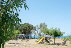 Yelloh! Village Le Campoloro - Kinderspielplatz auf dem Campingplatz