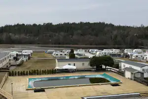 Ylserød Camping - Übersicht auf das gesamte Campingplatz Gelände