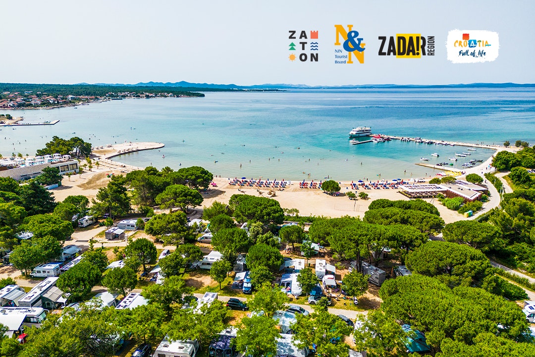 Zaton Holiday Resort  - Luftaufnahme des Campingplatzes