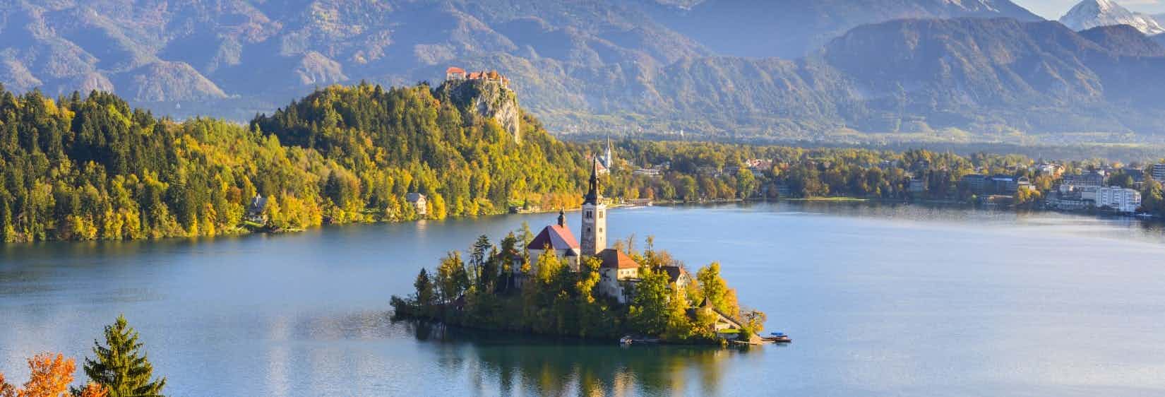 Camping au bord d'un lac en Slovénie