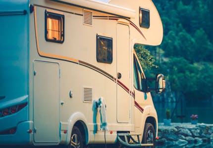 Camping mit Wohnmobil oder Wohnwagen