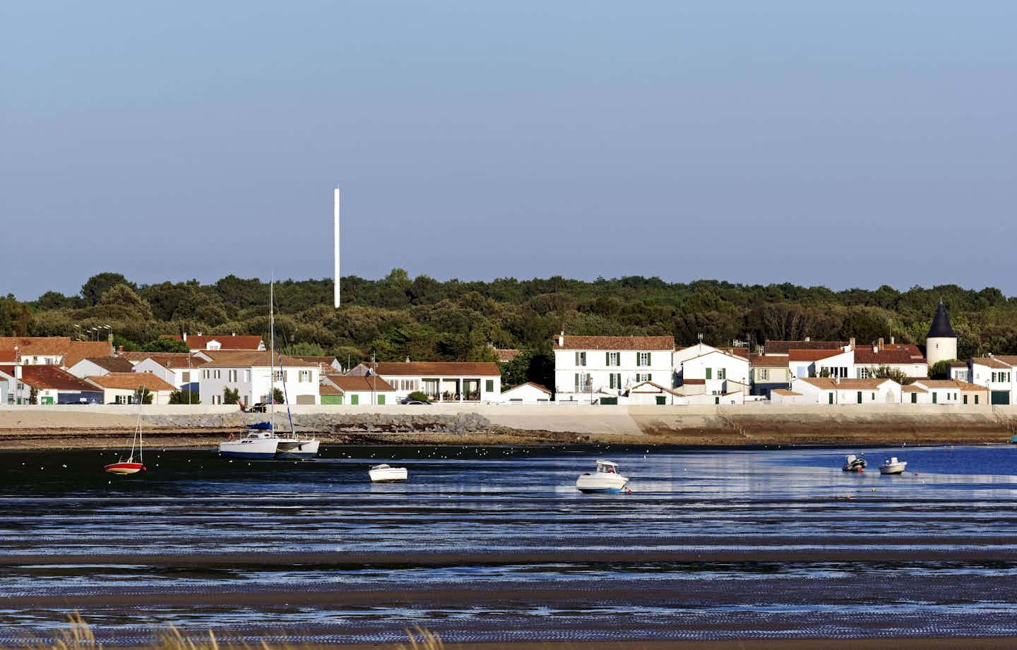 Campeggio al lago in Francia