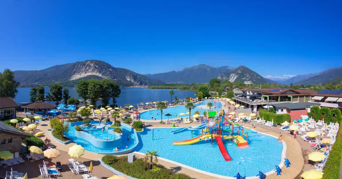 Camping avec piscine sur le Lac Majeur