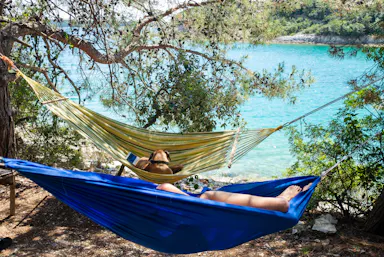 Campeggio naturista con cane in Croazia