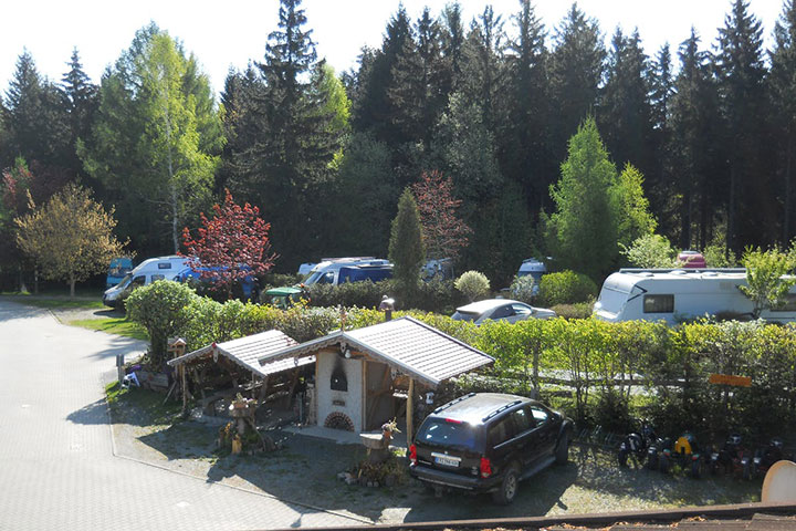 Waldcampingplatz-Erzgebirgsblick