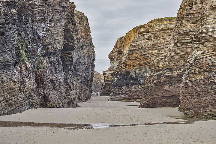 spanien-praia-des-catedrais-felsen