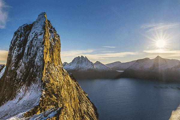 blick-vom-hesten-auf-den-segla-insel-senja.png