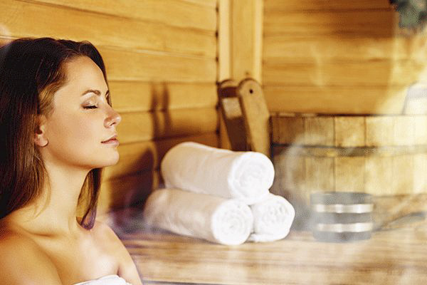 young-woman-relaxing-in-spa.png